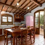 Binetti 7, Emma Villa San Gimignano