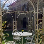 Villa Binetti 7, Emma