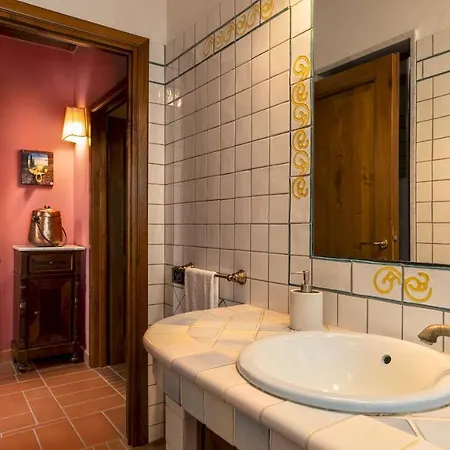 Villa Binetti 7, Emma *